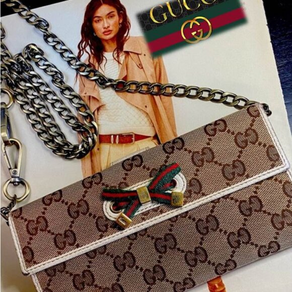 Classic GUCCI Vintage Red & Green Bow Wallet Crossbody - Picture 1 of 13